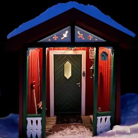 Ihip Helgeland-bjorklundstua * Halsoy